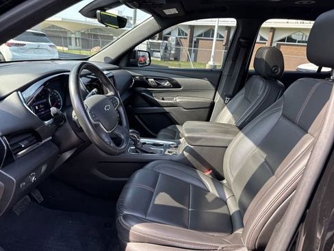 Used 2022 Chevrolet Traverse RS w/ LPO, Floor Liner Package image 19