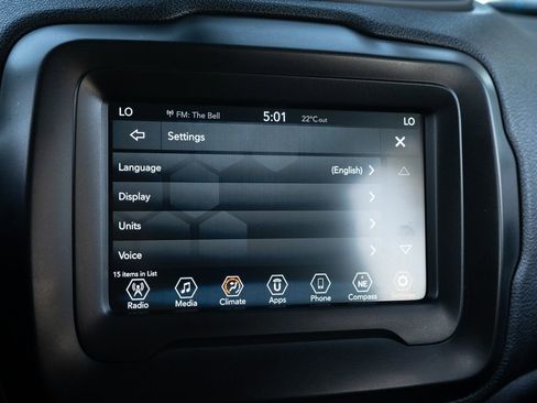 Used 2018 Jeep Renegade Latitude image 27