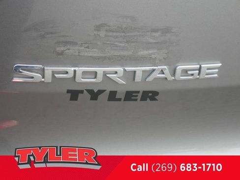 Used 2016 Kia Sportage LX AWD/4WD image 13