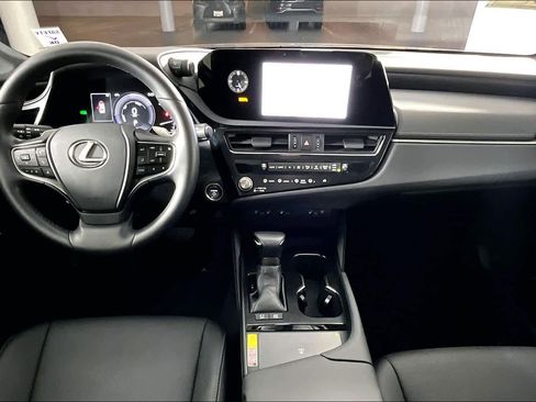 Used 2025 Lexus ES 300h w/ Premium Package image 14