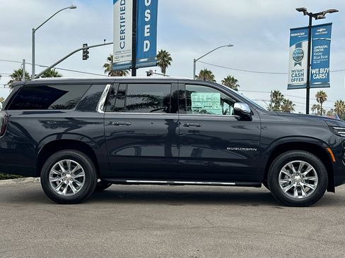 New 2025 Chevrolet Suburban Premier image 3