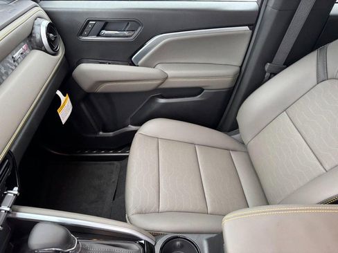 New 2026 Chevrolet Colorado ZR2 image 35