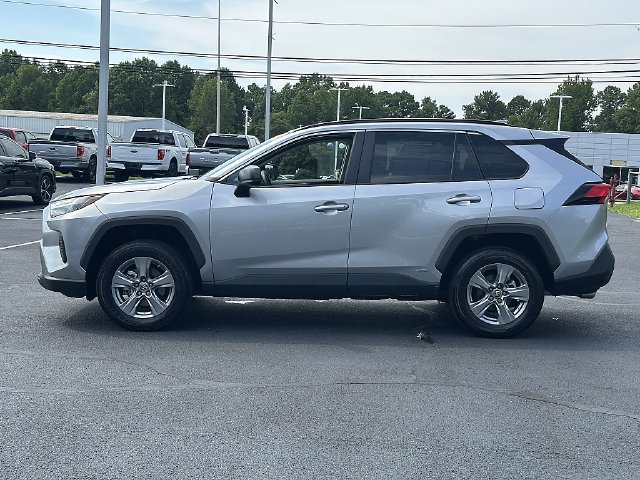 Certified 2024 Toyota RAV4 LE AWD/4WD image 4