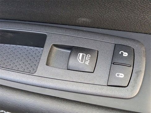 New 2026 Chrysler Pacifica Select image 34