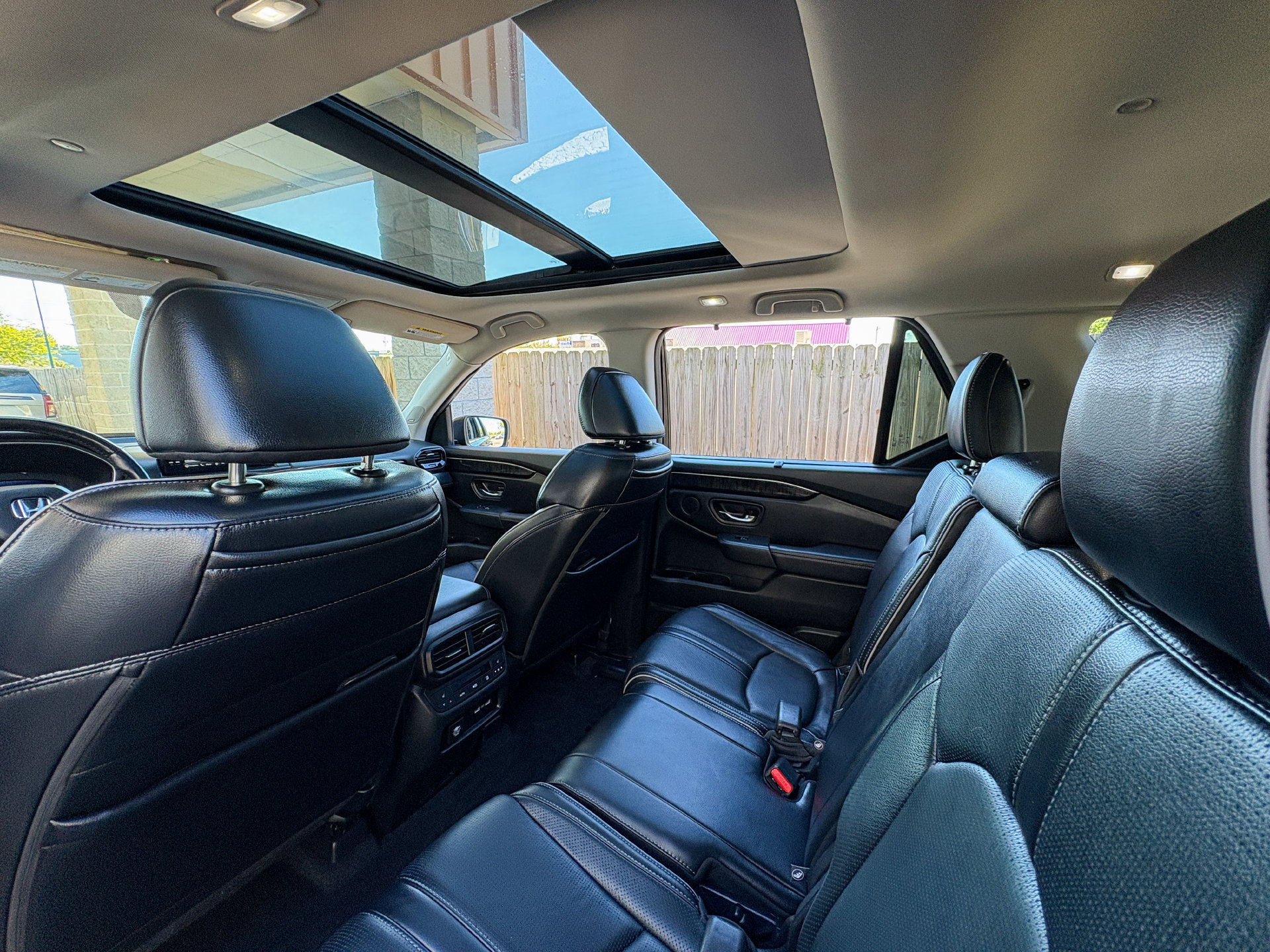 Used 2023 Honda Pilot Elite image 21