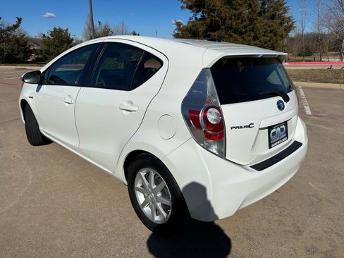 Used 2012 Toyota Prius C Three image 7