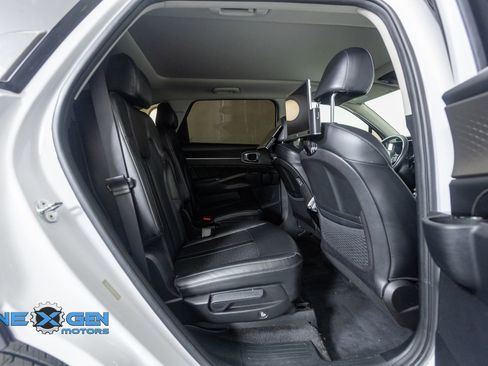 Used 2022 Kia Sorento SX AWD/4WD image 36