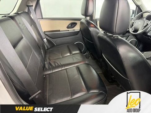 Used 2005 Ford Escape Limited FWD image 13