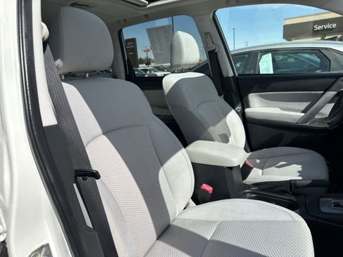 Used 2014 Subaru Forester 2.5i Premium w/ All-Weather Package image 32