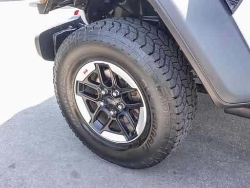 Used 2021 Jeep Wrangler Unlimited Rubicon image 10