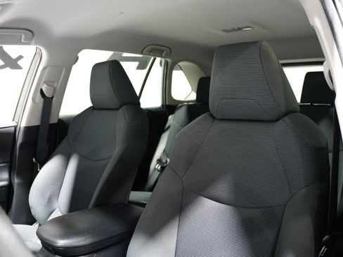 Used 2024 Toyota RAV4 LE image 15