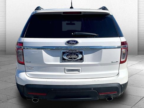 Used 2014 Ford Explorer XLT w/ Equipment Group 202A image 6