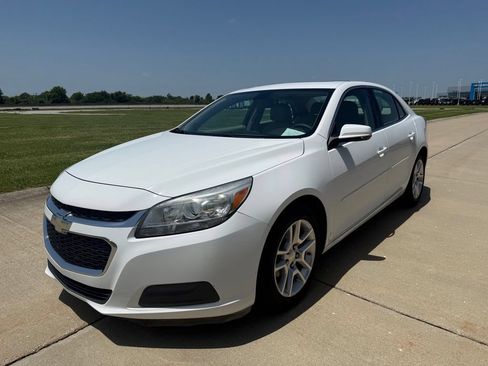Used 2014 Chevrolet Malibu LT w/ Power Convenience Package FWD image 9