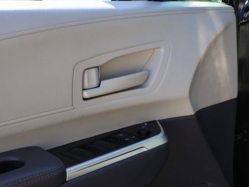 Used 2024 Toyota Sienna LE image 20