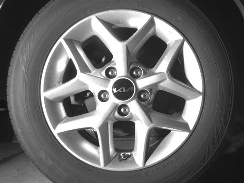 Used 2025 Kia Soul LX w/ LX Technology Package FWD image 15