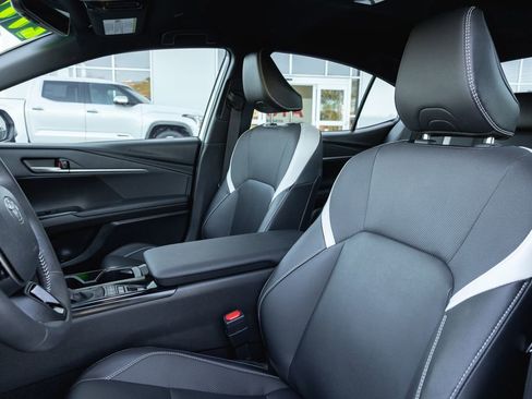 Certified 2025 Toyota Camry SE w/ Convenience Package FWD image 11
