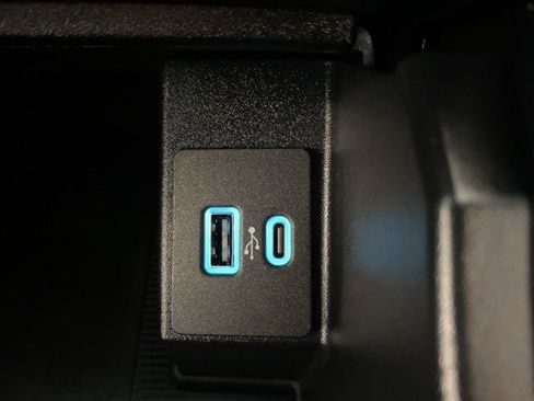 Used 2020 Ford Edge ST w/ Equipment Group 401A image 21