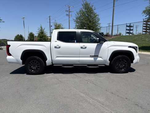Used 2024 Toyota Tundra SR5 w/ SR5 Premium Package AWD/4WD image 10