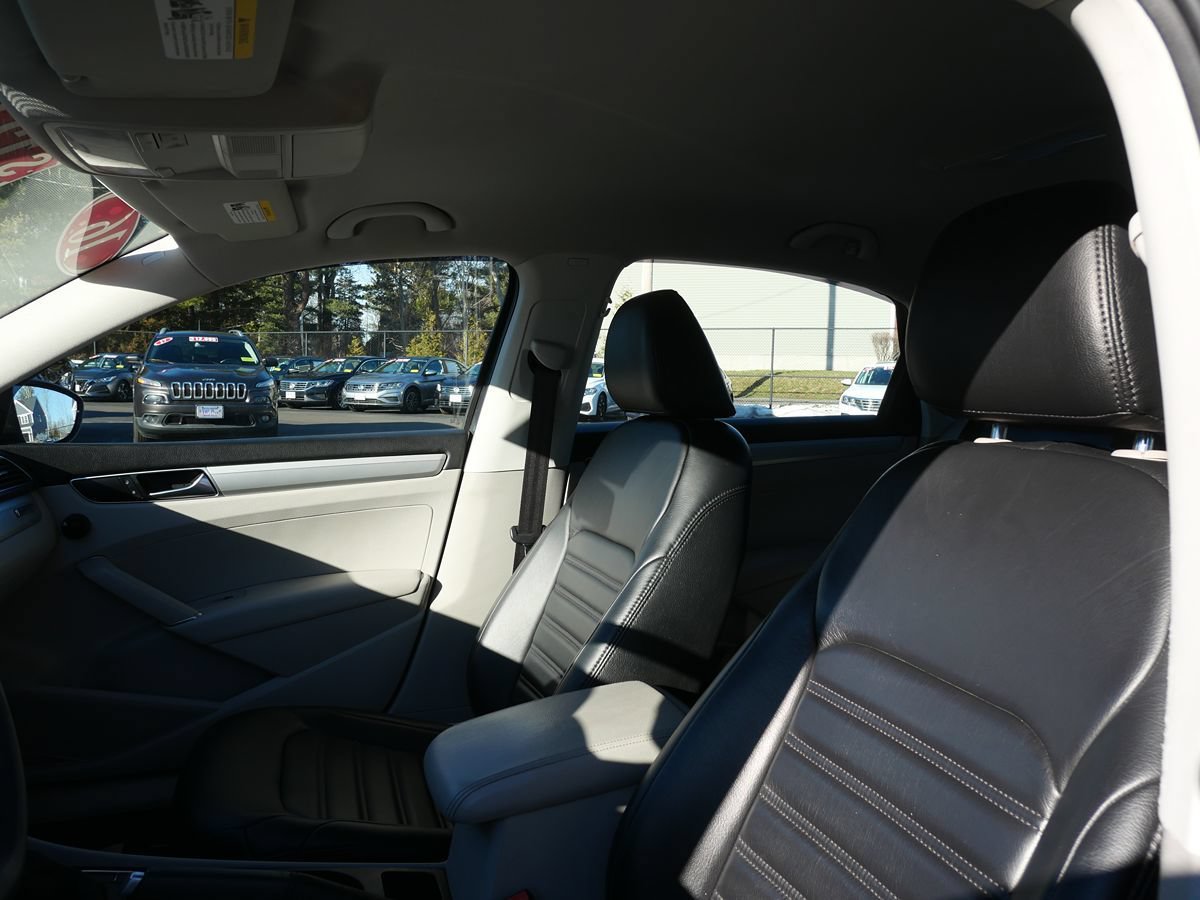 Used 2016 Volkswagen Passat 1.8T S FWD image 11