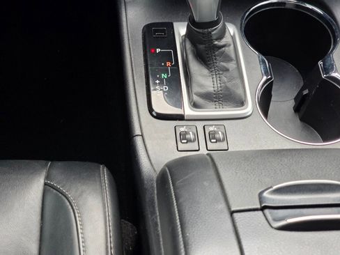 Used 2018 Toyota Highlander SE image 22
