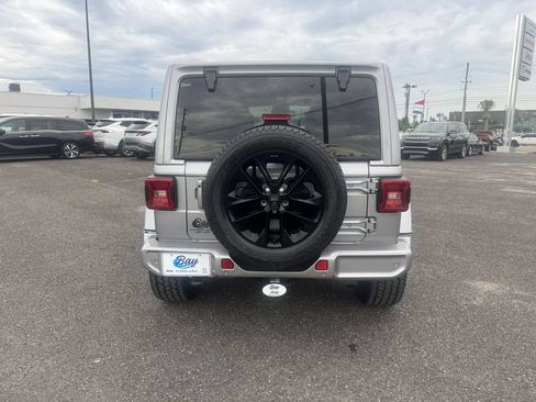 Used 2020 Jeep Wrangler Unlimited Sahara AWD/4WD image 5