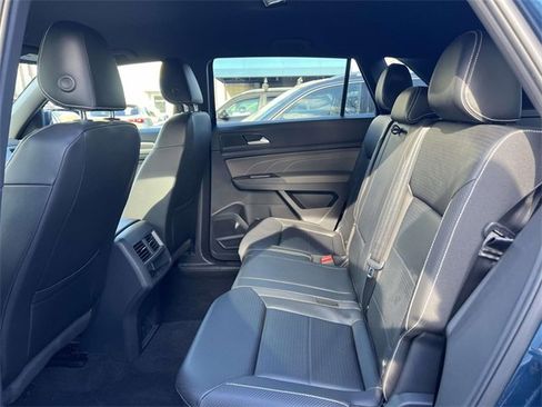 Certified 2022 Volkswagen Atlas Cross Sport SE image 13