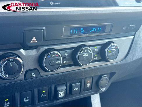 Used 2022 Toyota Tacoma TRD Off-Road w/ Technology Package AWD/4WD image 21