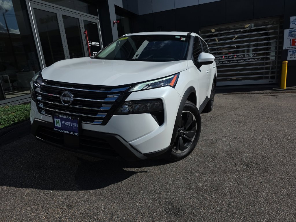 Certified 2026 Nissan Rogue SV AWD/4WD image 2