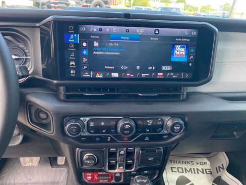 Used 2025 Jeep Wrangler Unlimited Sport S 4xe AWD/4WD image 11