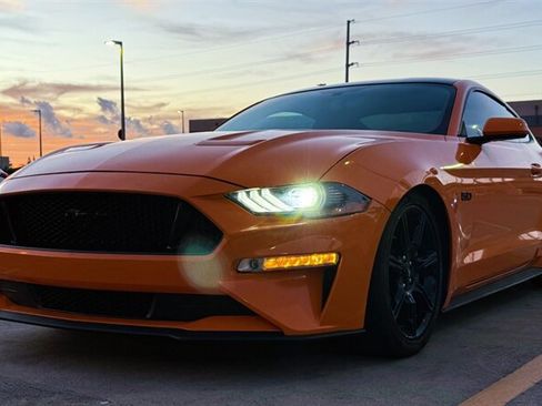 Used 2019 Ford Mustang GT w/ Equipment Group 301A RWD image 11