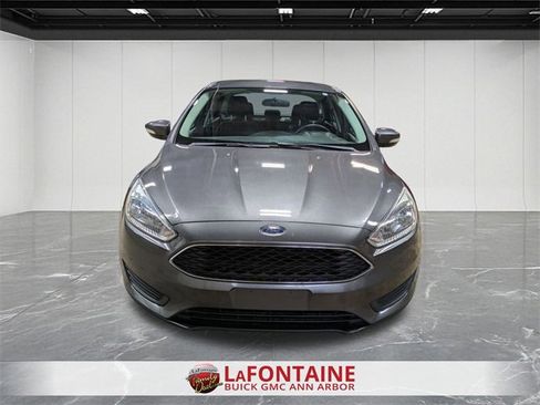 Used 2018 Ford Focus SE w/ SE Winter Package image 8