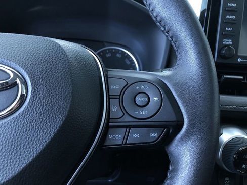 Certified 2022 Toyota RAV4 XLE image 18