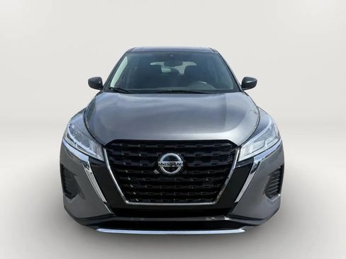 Used 2021 Nissan Kicks S FWD image 2