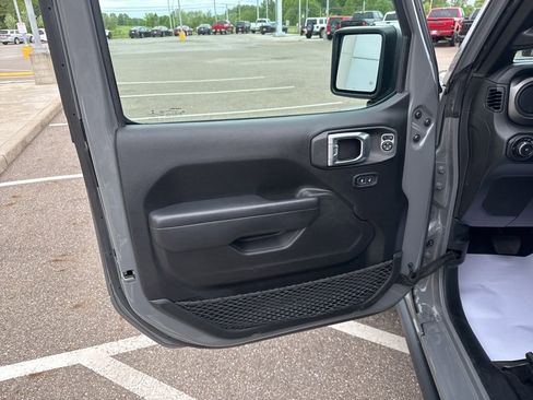 Used 2022 Jeep Wrangler Unlimited Sport AWD/4WD image 10