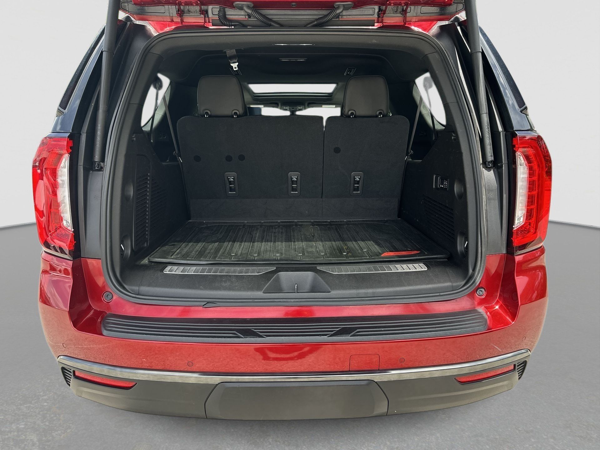Certified 2021 GMC Yukon XL AT4 w/ AT4 Premium Package AWD/4WD image 26