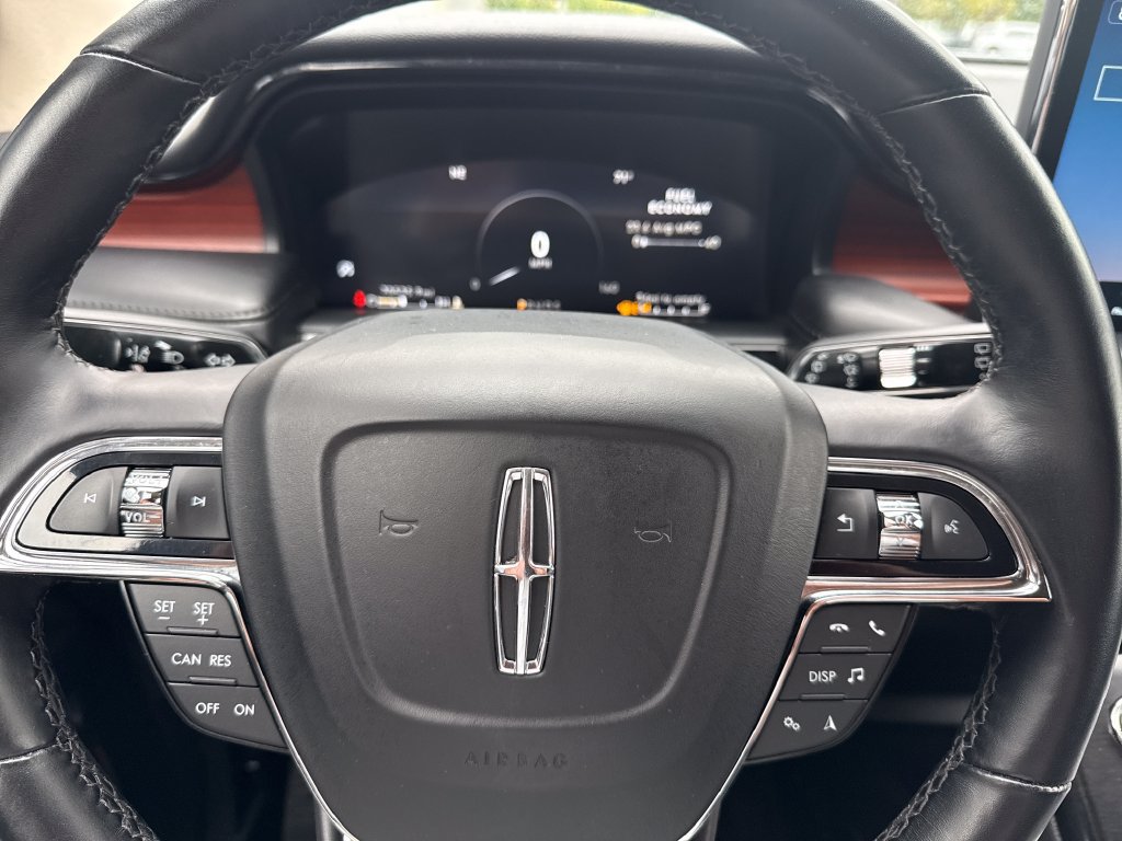 Used 2022 Lincoln Nautilus Reserve AWD/4WD image 13