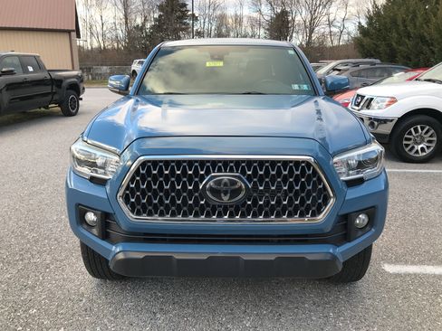 Used 2019 Toyota Tacoma TRD Off-Road image 3