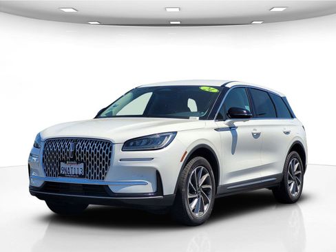 Used 2024 Lincoln Corsair FWD w/ Equipment Group 101A image 10