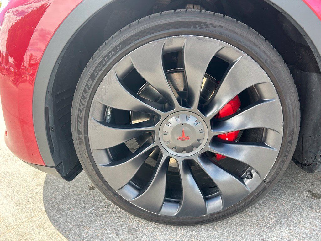 Used 2022 Tesla Model Y Performance AWD/4WD image 29