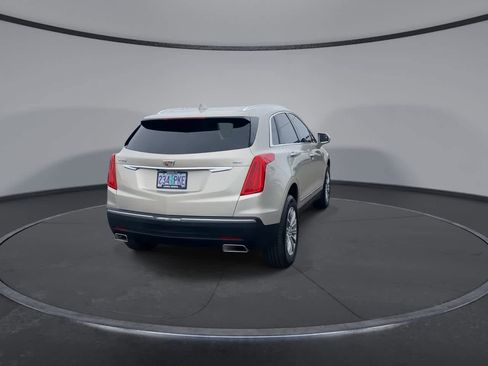 Used 2017 Cadillac XT5 Luxury FWD image 7