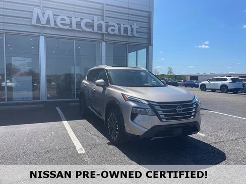 Certified 2025 Nissan Rogue Platinum w/ Tech Package AWD/4WD image 1