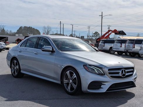 Used 2018 Mercedes-Benz E 300 image 7
