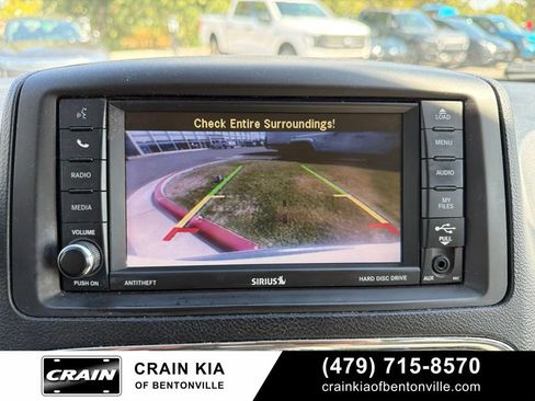 Used 2014 Dodge Grand Caravan SXT w/ UConnect Hands-Free Group FWD image 28