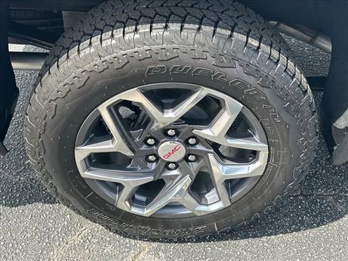 New 2026 GMC Sierra 1500 SLT AWD/4WD image 16