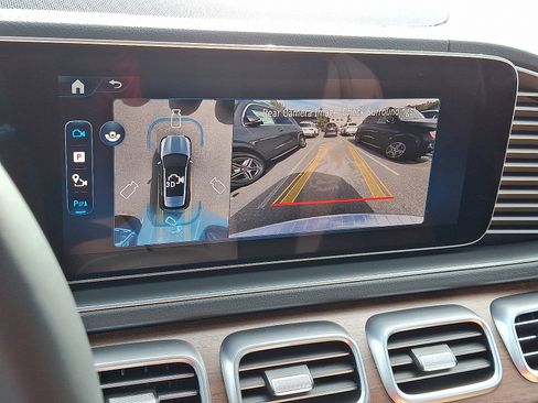 New 2026 Mercedes-Benz GLE 450 4MATIC image 13