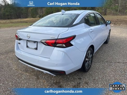 Used 2024 Nissan Versa SV image 3