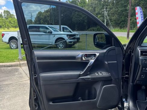 Used 2022 Lexus GX 460 w/ Black Line Special Edition AWD/4WD image 7