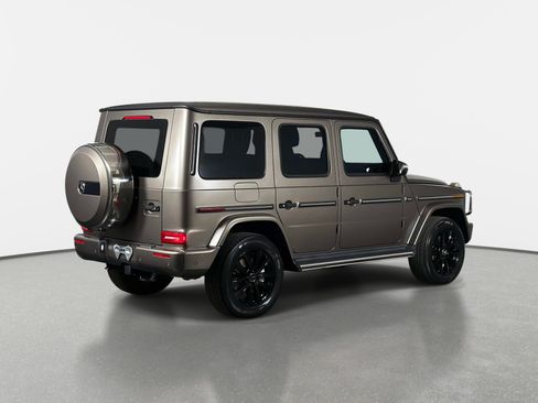 Used 2022 Mercedes-Benz G 550 image 7