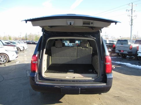 Used 2018 Chevrolet Suburban Premier image 5