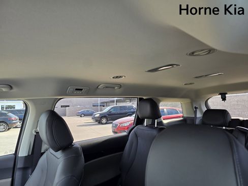 New 2026 Kia Carnival LXS image 13